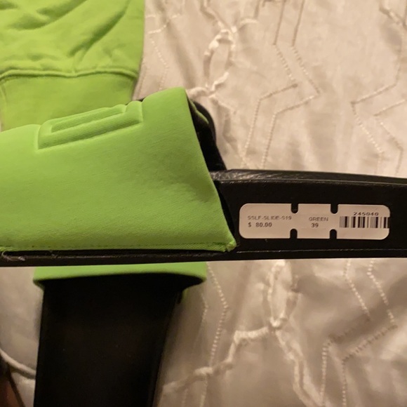 LF the brand sweatsuit w. Matching slides - Picture 7 of 7